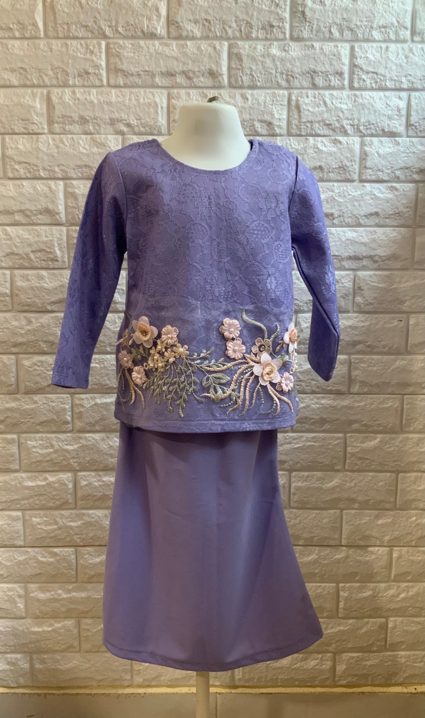 Ufaira Lace Kurung