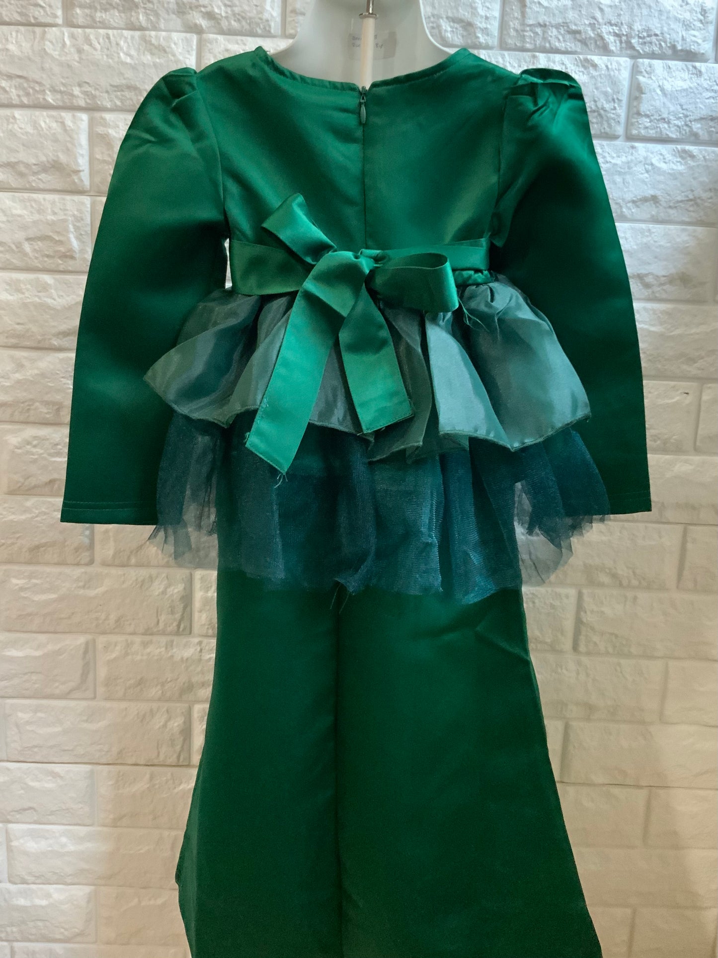 Taalia Peplum Kurung