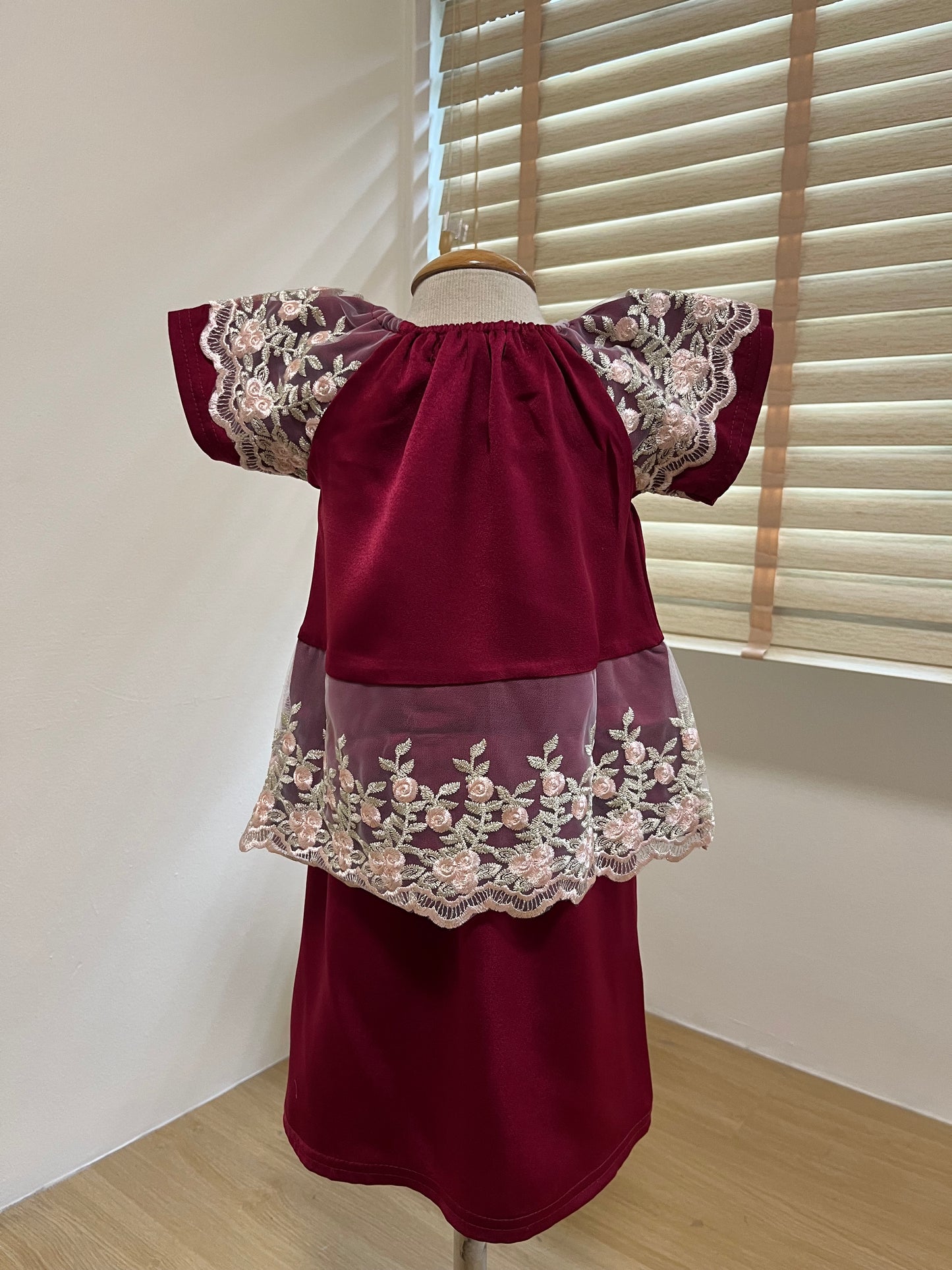 Shakira Kurung