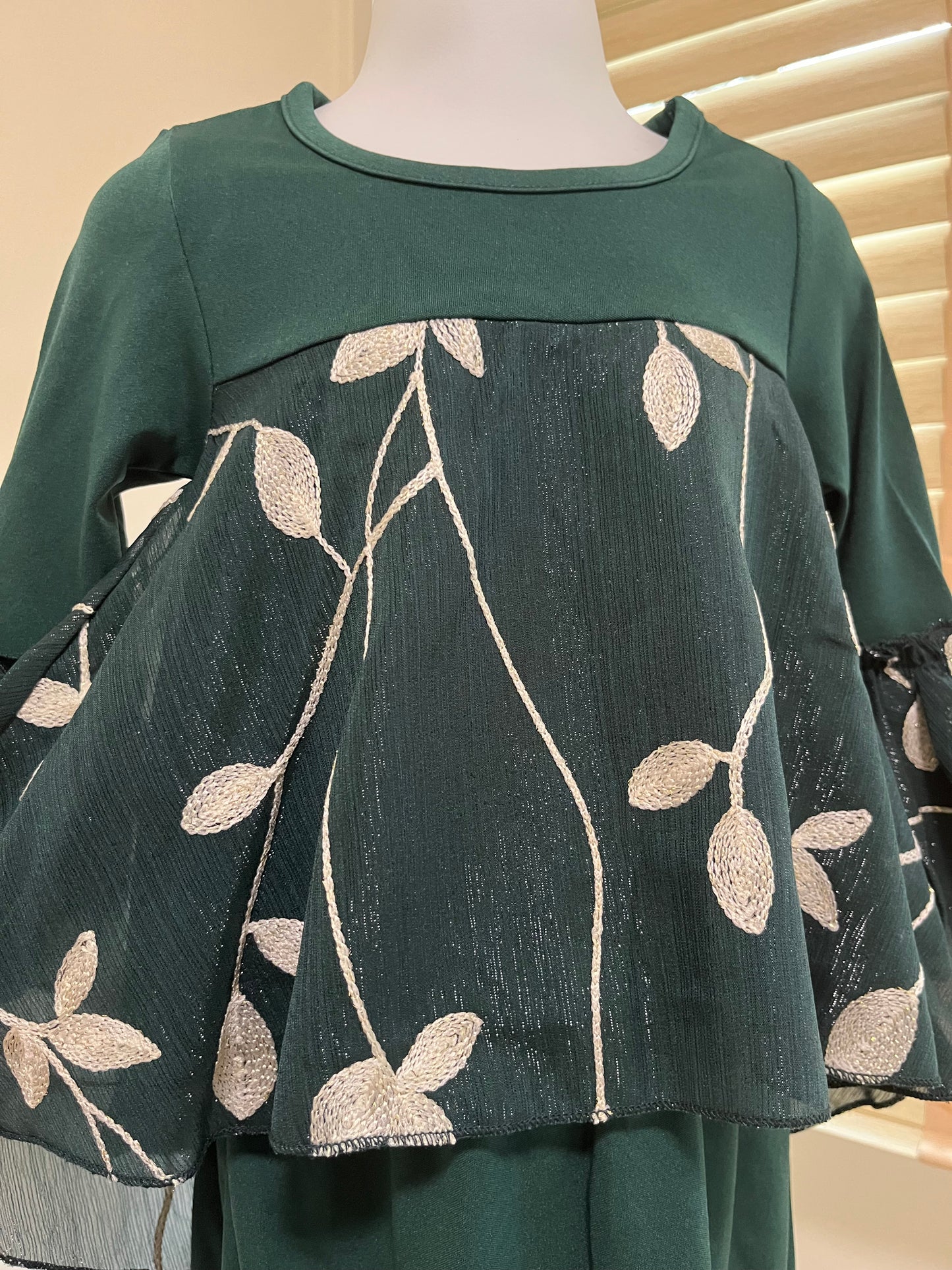 Leesa Modern Kurung