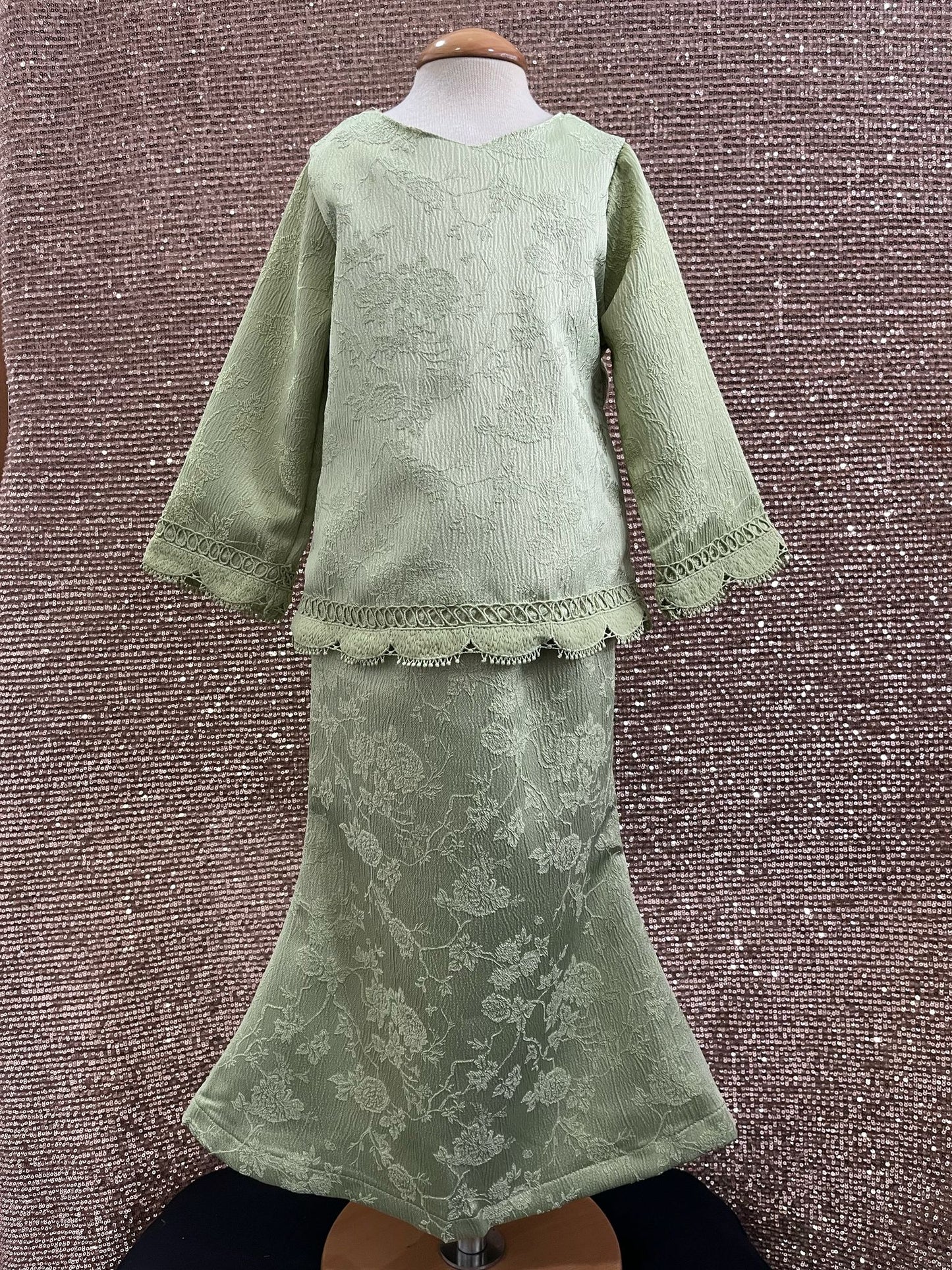 Meerabella Modern Kurung