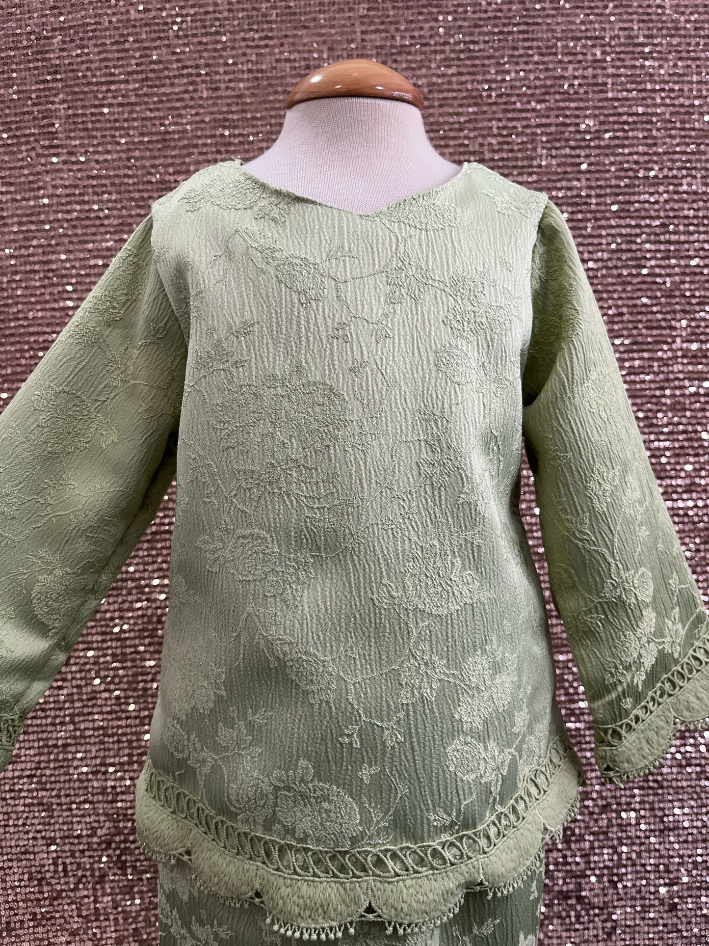 Meerabella Modern Kurung