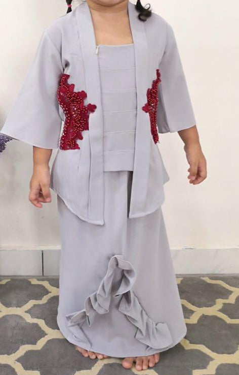 Karina Kebaya