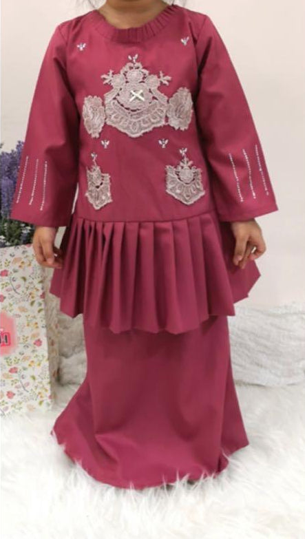 Ninelle Pleated Lace Kurung