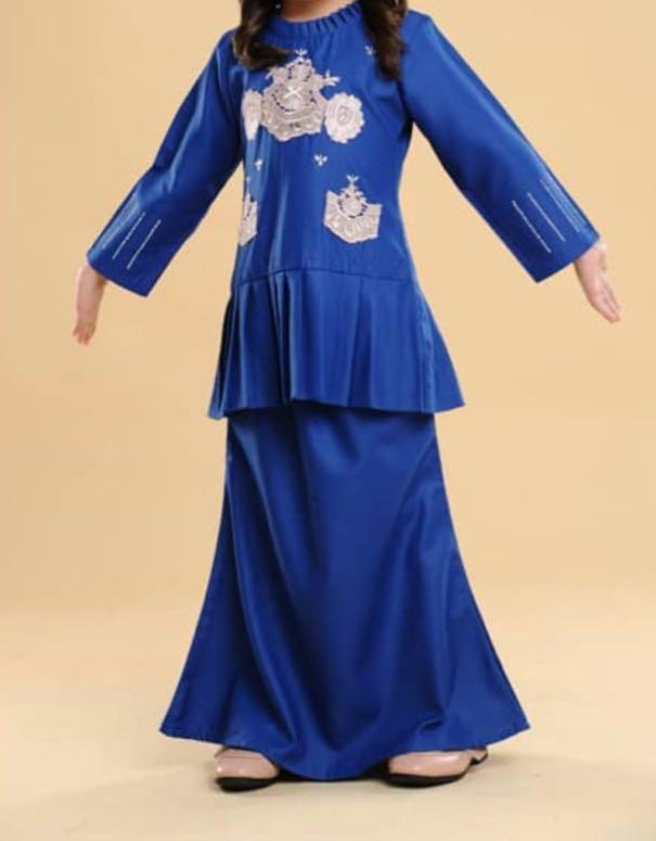 Ninelle Pleated Lace Kurung