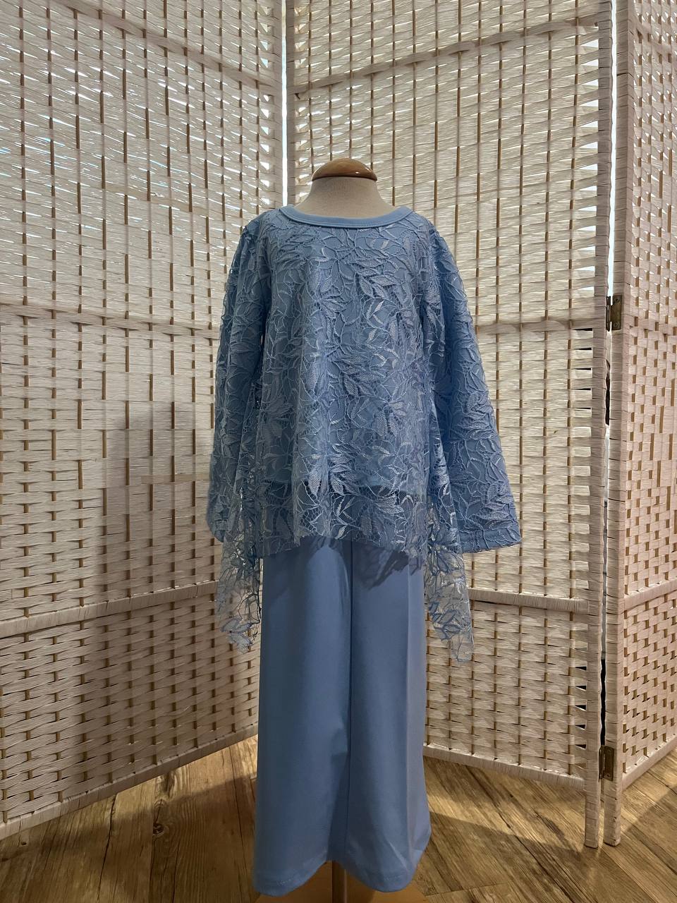 Dentelle Modern Kurung